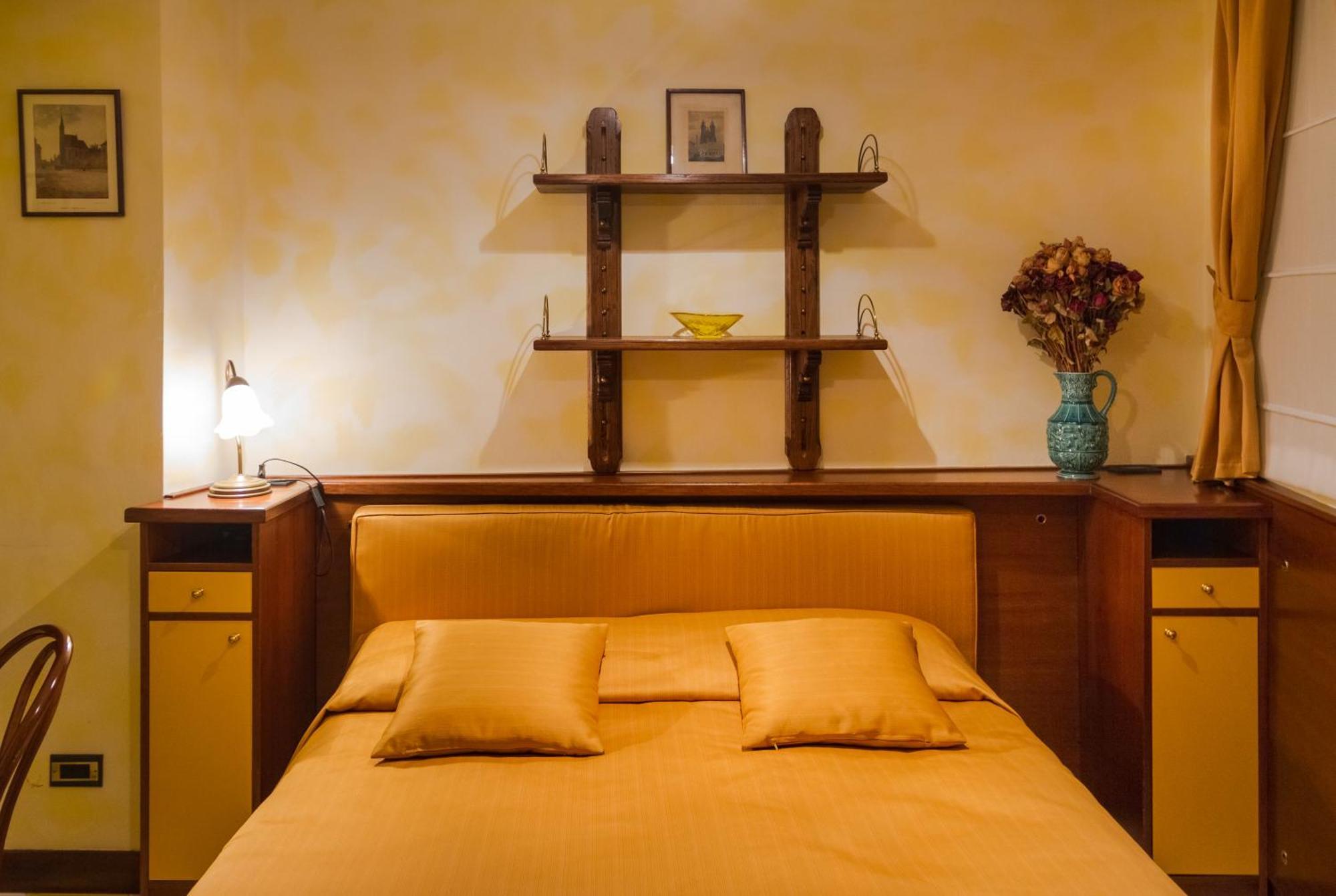 Residence Tynska, Prague